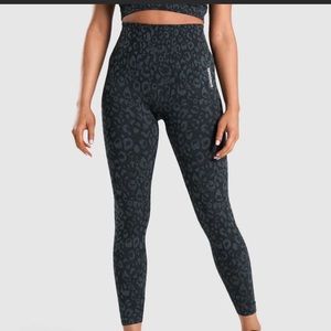 Gymshark adapt animal seamless in cheetah print
